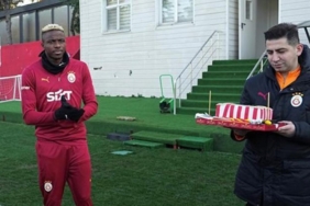 galatasarayda-osimhene-dogum-gunu-surprizi-i5ssSCtb.jpg