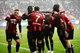 gaziantep-fk-yeni-transferiyle-fark-yaratti-TSyP5UWn.jpg