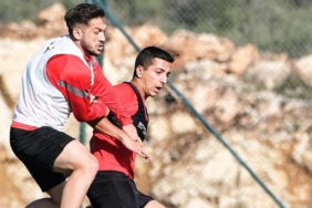 hataysporda-fenerbahce-mesaisi-suruyor-ew8zRrdm.jpg
