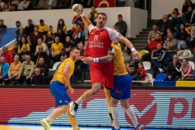 a-milli-erkek-hentbol-takimi-romanyaya-kaybetti-QpTqNFk3.jpg