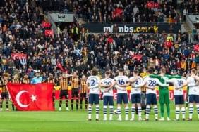 acun-ilicalidan-hull-city-leeds-united-maci-oncesi-turk-bayragi-aciklamasi-KE3vYT1E.jpg