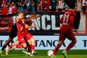 besiktas-antalyadan-1-puanla-dondu-ole-gunnar-solskjaerin-ilk-super-lig-macinda-kazanan-yok-bfvvLENA.jpg