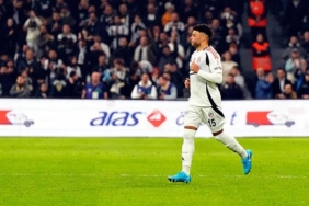 besiktasta-ara-transferde-gonderilecek-futbolcular-belli-oldu-9nbZOtH4.jpg