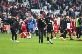 besiktasta-savunmaya-buyuk-darbe-eksikler-can-sikiyor-nAncEASI.jpg