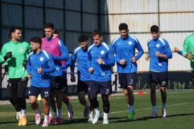 caykur-rizespor-fenerbahce-maci-hazirliklarina-basladi-7JIPEDf4.jpg