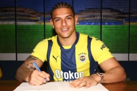 fenerbahce-yeni-transferini-resmen-duyurdu-diego-carlos-35-yillik-sozlesme-imzaladi-iste-odenen-bonservis-vDG4cJa4.jpg