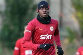 galatasarayda-basaksehir-maci-provalari-devam-ediyor-7u732GDg.jpg