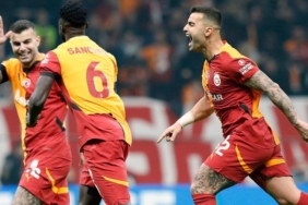 galatasarayda-stoperler-sahnede-bu-kez-hucumda-fark-yarattilar-Rrudi9HF.jpg