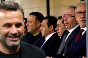 galatasaraydan-savunmaya-iki-hamle-birden-yonetim-dugmeye-basti-HOuNc9Hr.jpg