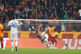 galatasarayin-kalesi-yikildi-11-mactir-engel-olamiyor-84UHLaR9.jpg