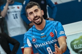 halkbank-voleybol-takiminda-hedef-ankara-derbisini-kazanmak-5N2fvOLc.jpg