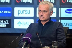 jose-mourinho-ve-dusan-tadic-aciklamalarda-bulunuyor-sYy6nICy.jpg