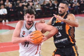 karsiyaka-basketbolda-muhsin-yasar-da-gidici-LUEb4QXw.jpg