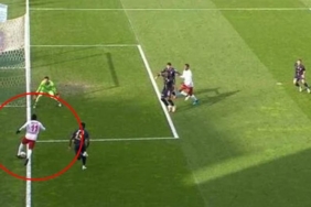 kasimpasa-gaziantep-fk-macinda-tartismali-pozisyon-top-cizgiyi-gecti-mi-gol-iptal-edildi-TdzshAFU.jpg