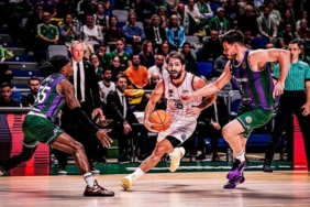 manisa-basket-gruplara-maglubiyetle-basladi-Bca9ve3C.jpg