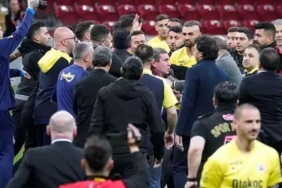 olayli-galatasaray-fenerbahce-derbisine-iliskin-yargilama-basladi-oosterwolde-ve-mert-hakan-yandas-icin-hapis-talebi-TGtSeLgW.jpg