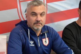 samsunspor-teknik-direktoru-thomas-reis-gaziantep-fk-macindan-umutlu-B4uBX22N.jpg