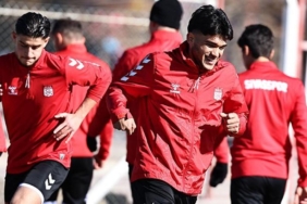 sivasspor-eyupspor-macina-hazir-lSILu3kb.jpg