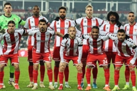 sivassporun-vazgecilmezi-charis-charisis-oldu-3kNqlCst.jpg