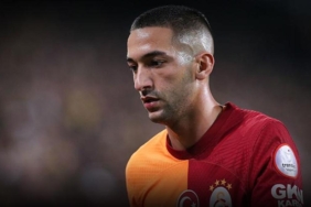 son-dakika-galatasarayda-ayrilik-resmilesti-hakim-ziyechin-sozlesmesi-feshedildi-I5r8xJRC.jpg