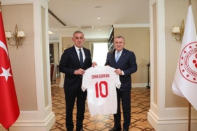 tff-baskani-ibrahim-haciosmanoglundan-genclik-ve-spor-bakani-dr-osman-askin-baka-ziyaret-X4HBcrGE.jpg