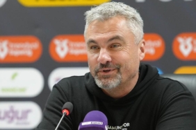 trabzonspor-galibiyeti-sonrasi-samsunspor-teknik-direktoru-thomas-reis-cok-onemli-bir-galibiyet-aldik-5wFmlqcf.jpg