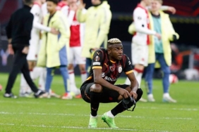 victor-osimhenin-cabasi-galatasaraya-yetmedi-cok-calisti-cok-kacirdi-MAHXwyr4.jpg