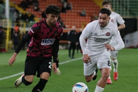 alanyaspor-fatih-karagumruk-mac-sonucu-4-1-sQg1GaYU.jpg
