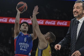 anadolu-efese-evinde-yan-bakilmiyor-anadolu-efes-98-73-alba-berlin-3O8Xyihh.jpg