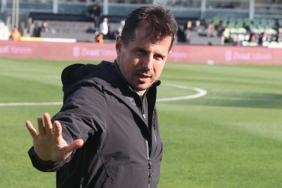 antalyaspor-teknik-direktoru-emre-belozoglu-kulupteki-hedefini-acikladi-KH7lSbcX.jpg