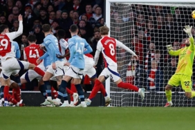 arsenal-manchester-cityyi-farkli-gecti-WSqRzBri.jpg