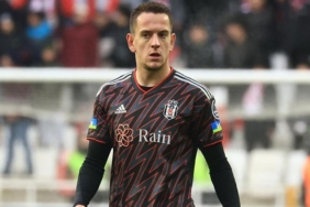 besiktas-hadziahmetovicin-lisansini-cikardi-VKMhGBZQ.jpg