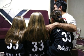 besiktasli-baba-uc-kizina-bjk-seklinde-kodlanan-isimler-verdi-NvU8l7mf.jpg