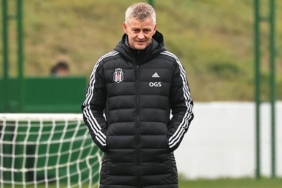 besiktasta-ole-gunnar-solskjaerden-eyupspor-maci-yorumu-derbi-seviyesinde-zor-yxuBN63k.jpg