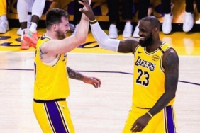 doncic-lakers-formasiyla-sahne-aldi-U6E1zZzA.jpg