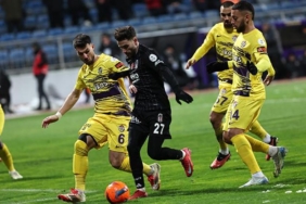 eyupspor-besiktas-kartaldan-avrupa-yolunda-kritik-galibiyet-qXkrDM8g.jpg