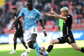 eyupspor-maci-oncesi-trabzonsporda-mendy-cezali-duruma-dustu-N1Nlis3Y.jpg