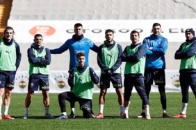 fenerbahce-galatasaray-derbisi-mesaisine-basladi-Oj73rZcU.jpg