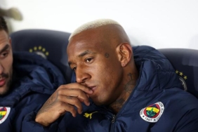 fenerbahcede-anderson-taliscadan-siftah-taraftarlardan-buyuk-ilgi-ga2Bm5Jy.jpg