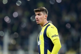 fenerbahcede-yusuf-akcicekten-jose-mourinhoya-cevap-buyuk-sans-ben-her-zaman-MkHcYrYb.jpg