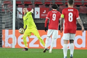 galatasarayda-fernando-musleradan-az-alkmaar-maci-sonrasi-olay-tepki-dQVCpzc1.jpg