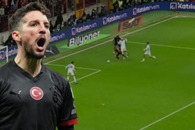 galatasarayin-yildizi-dries-mertens-hayatinin-sokunu-yasadi-penaltidan-sonra-anlasma-iptal-oldu-bvjVsW8q.jpg