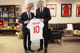 hollanda-futbol-federasyonu-baskani-frank-paauwdan-tff-baskani-ibrahim-haciosmanogluna-ziyaret-p8ipHwIK.jpg