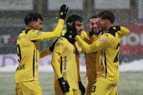 istanbulspor-fatih-karagumruku-2-golle-maglup-etti-pEfGunMS.jpg