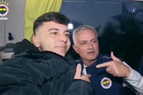 mourinhodan-fenerbahce-taraftarina-buyuk-jest-MDspN1hD.jpg