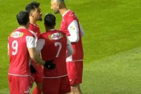 serdar-dursun-sasti-kaldi-penalti-kacti-hakem-tekrar-ettirdi-bu-sefer-izin-cikmadi-iste-4FhBg2gC.jpg