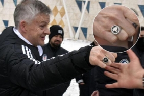 sivasa-ulasan-besiktas-kafilesinde-solskjaere-osmanli-tugrali-yuzuk-hediye-edildi-pCyc9Tyi.jpg