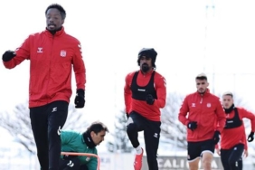 sivasspor-basaksehir-maci-hazirliklarina-basladi-LhhqexK5.jpg