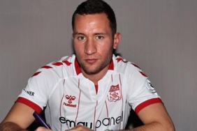sivasspor-transferi-resmen-duyurdu-simic-imzayi-atti-sSZAGKur.jpg