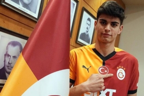 son-dakika-arda-unyay-resmen-galatasarayda-iste-bonservisi-ve-sozlesme-suresi-Gq4u1piB.jpg